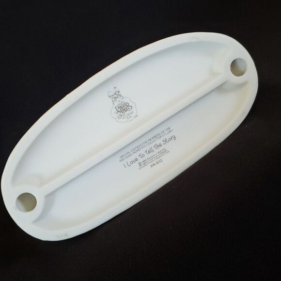 Vtg 1984 Precious Moments “I Love to Tell the Story” Porcelain Figurine PM852 - Picture 7 of 7